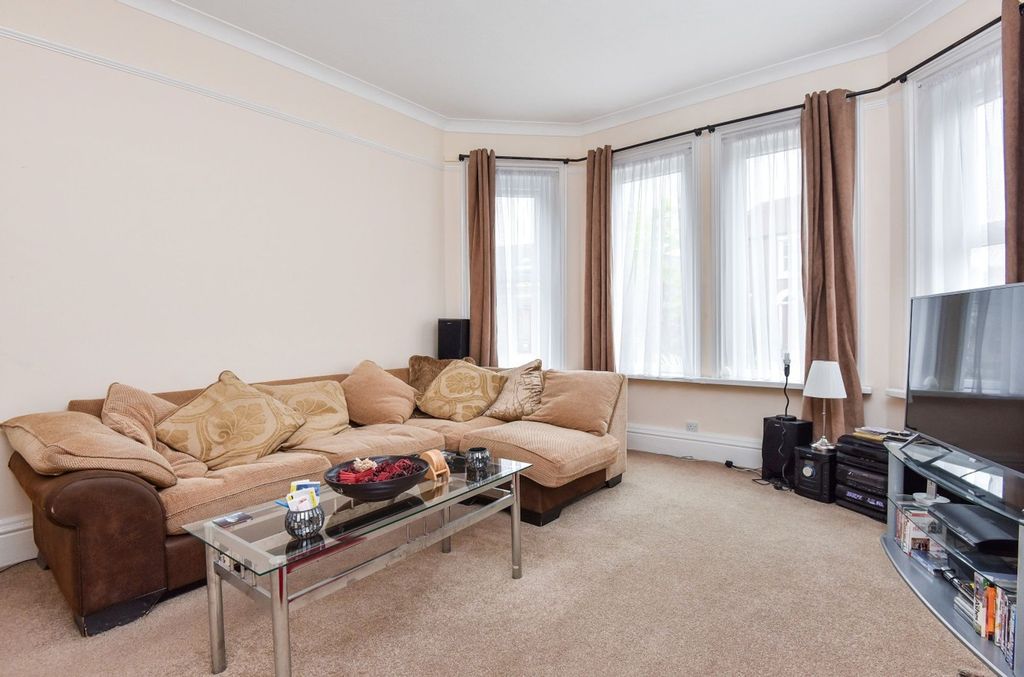 Property photo 3 of 7