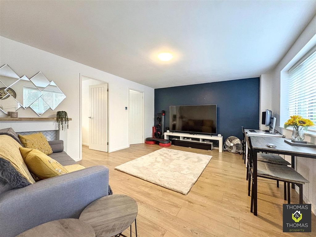 Property photo 2 of 7