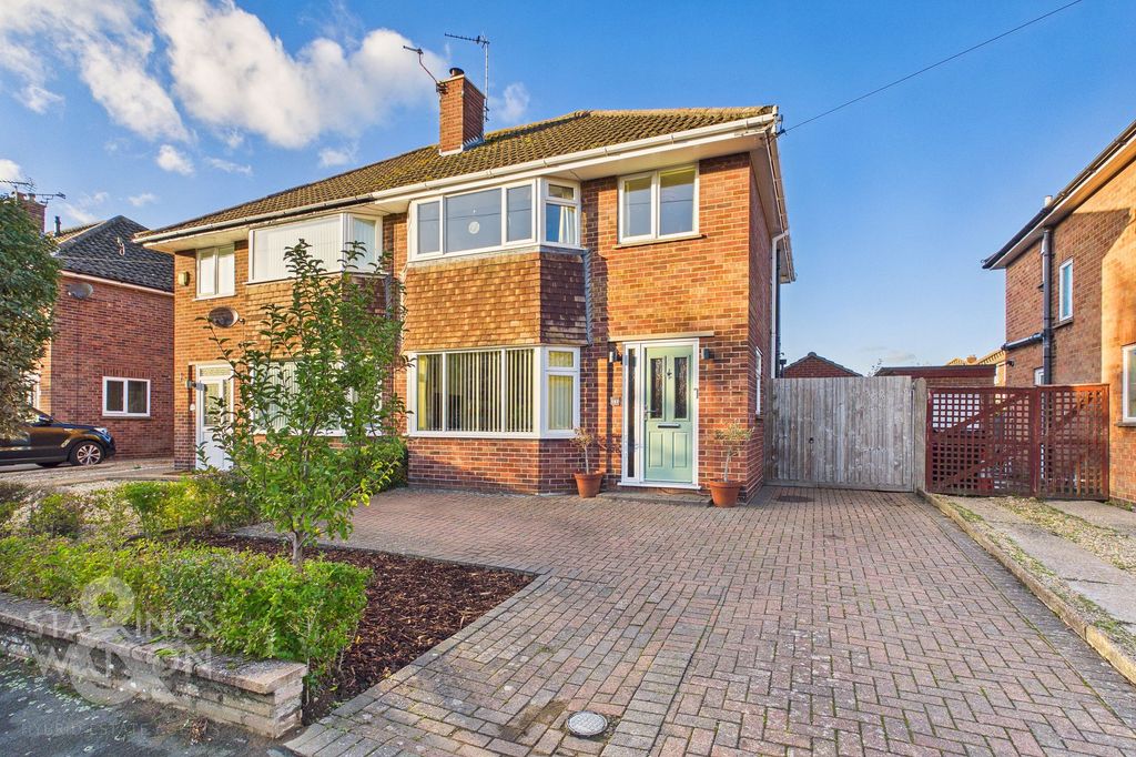 Property photo 1 of 24