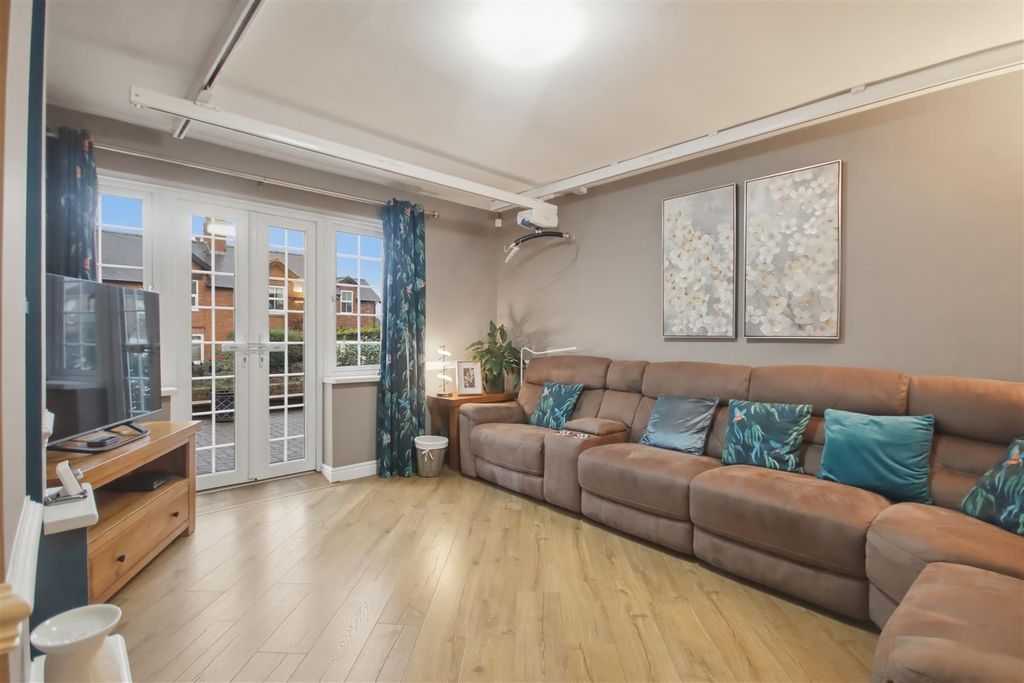 Property photo 2 of 17 Living Room