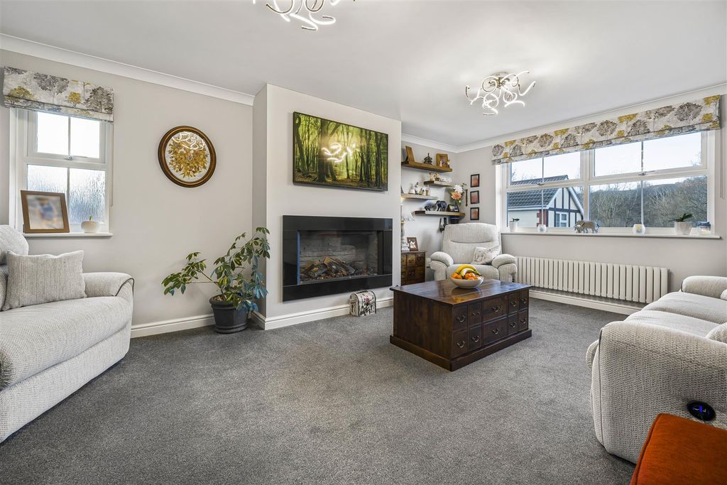 Property photo 1 of 34