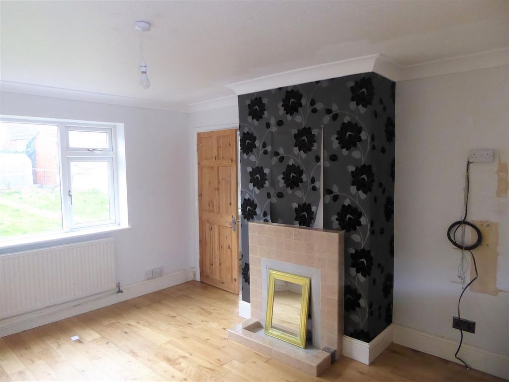 Property photo 2 of 8 P1180853.Jpg