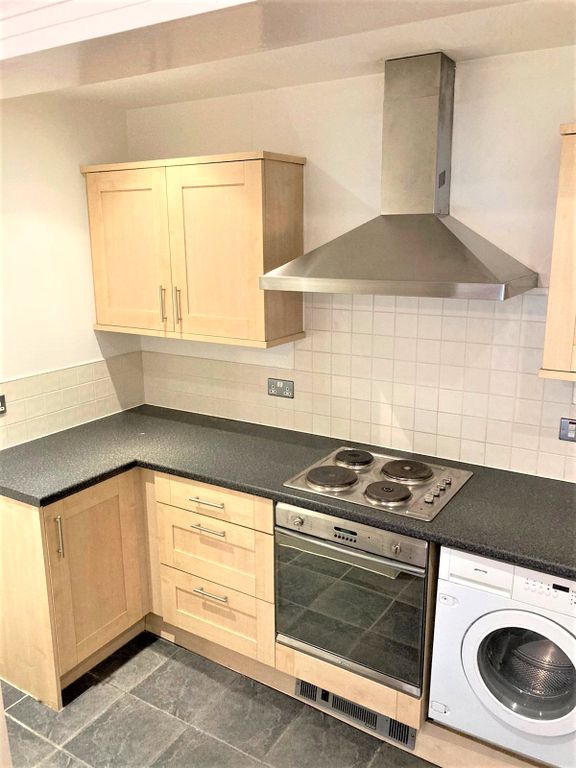 Property photo 3 of 8 Picture No. 02