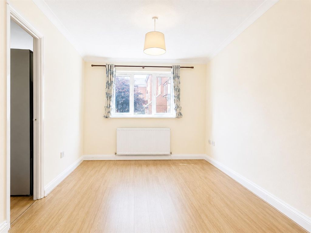 Property photo 2 of 5 Coopers Estate Agents