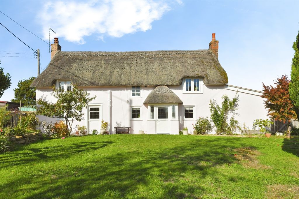 Property photo 2 of 14