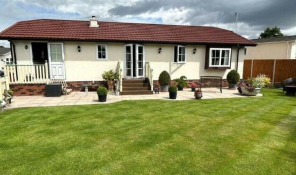Property photo 1 of 22