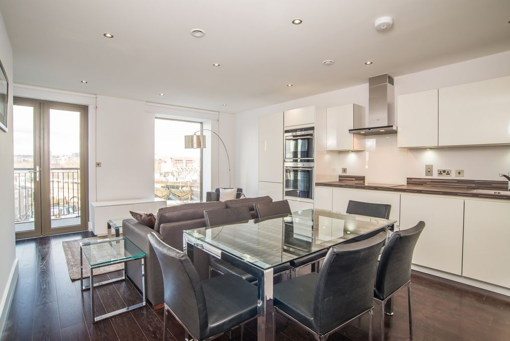 Property photo 1 of 6 Living Area