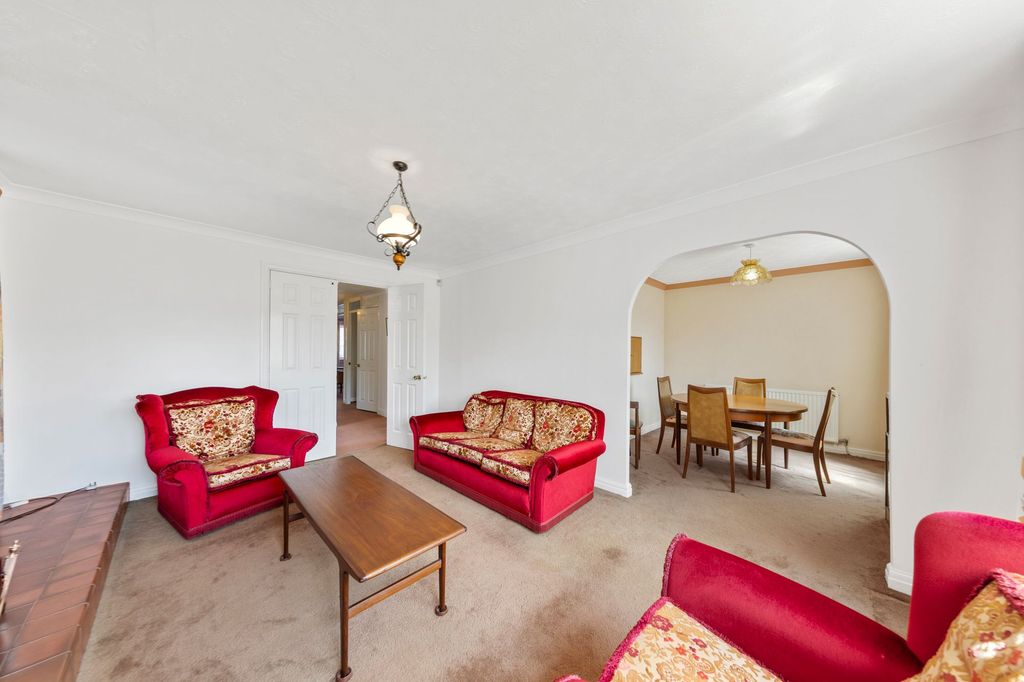 Property photo 2 of 24