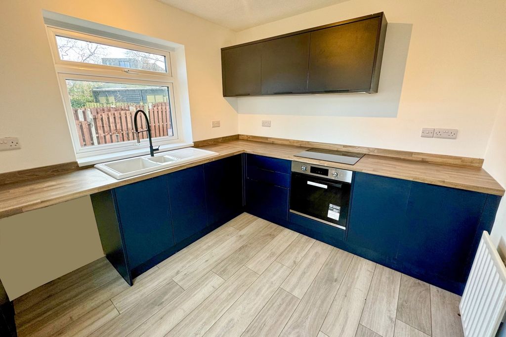 Property photo 2 of 15 Kitchen