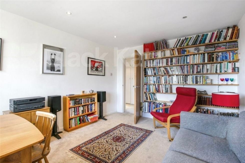 Property photo 3 of 8