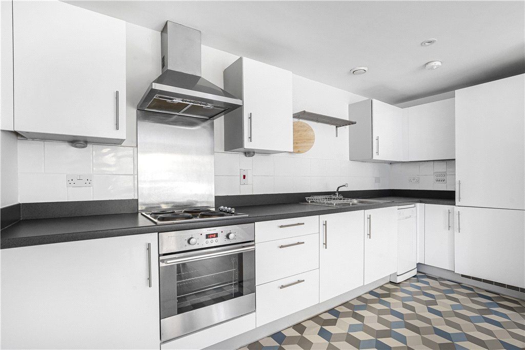 Property photo 2 of 10 Kitchen