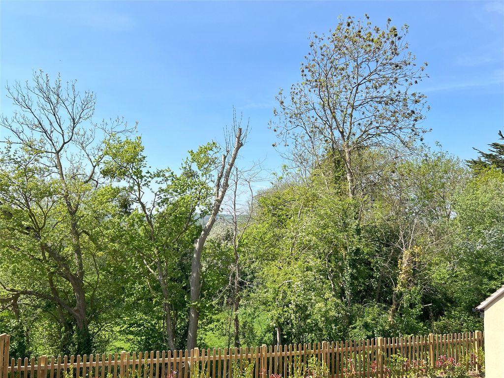 Property photo 3 of 7 Rear Boundary