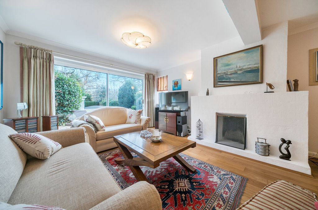 Property photo 2 of 26 1387459-18-6935Dd...