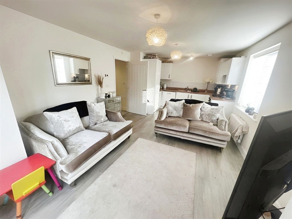 Property photo 3 of 13 3