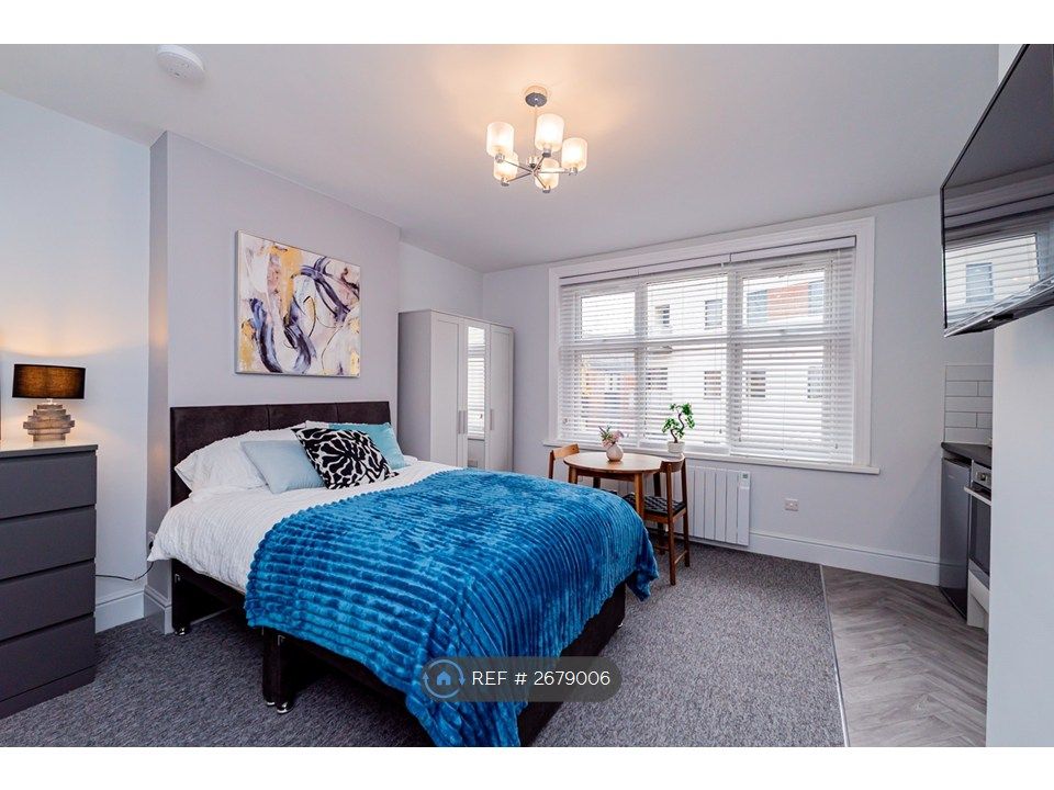 Property photo 1 of 25 Room 4 Studio