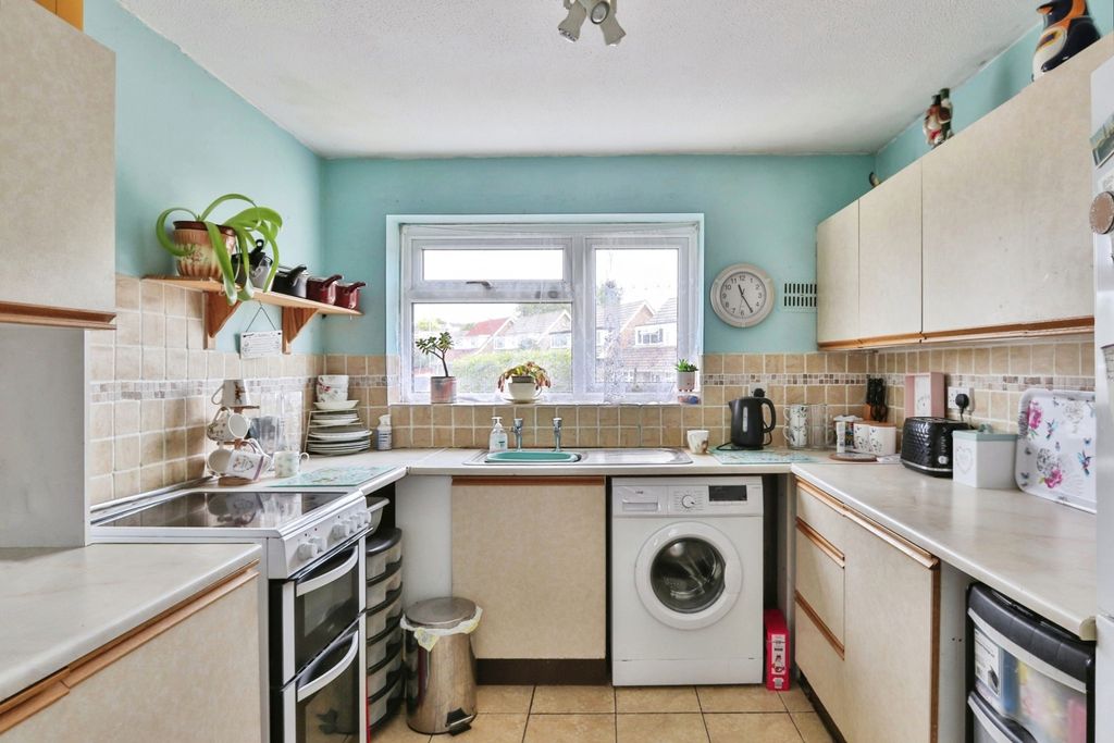 Property photo 2 of 17 Photo