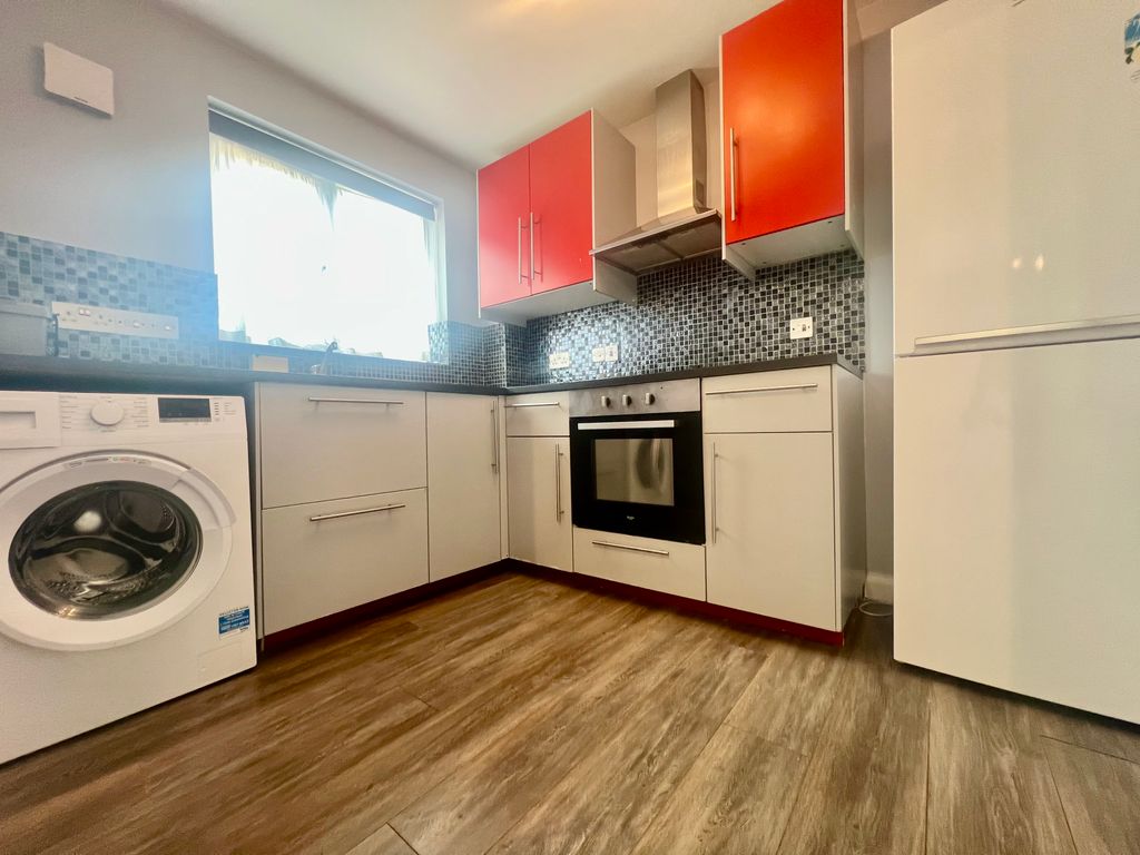 Property photo 2 of 6 Img_4131