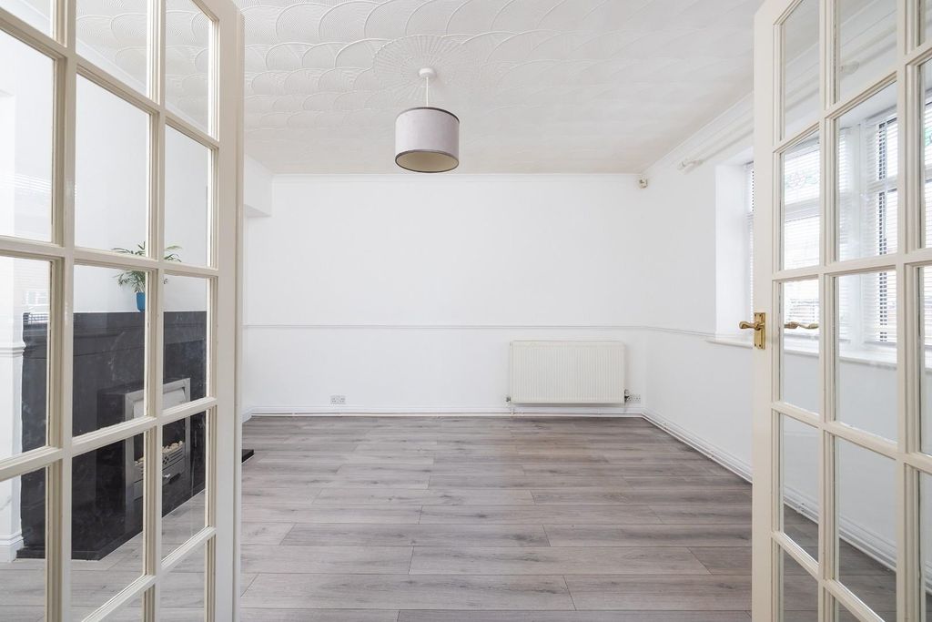 Property photo 3 of 33 014A4214.Jpg