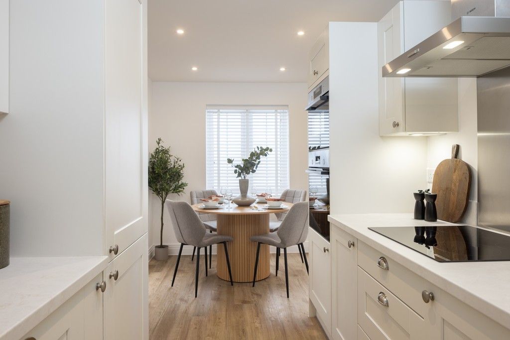 Property photo 3 of 14 Edmund Park, Kings Langley