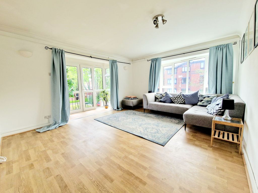 Property photo 2 of 22