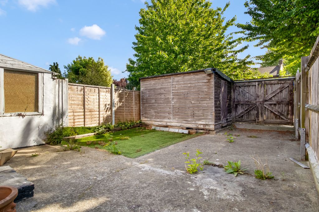 Property photo 2 of 11