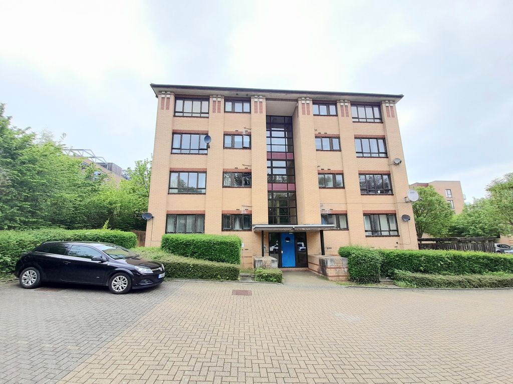 Property photo 1 of 5