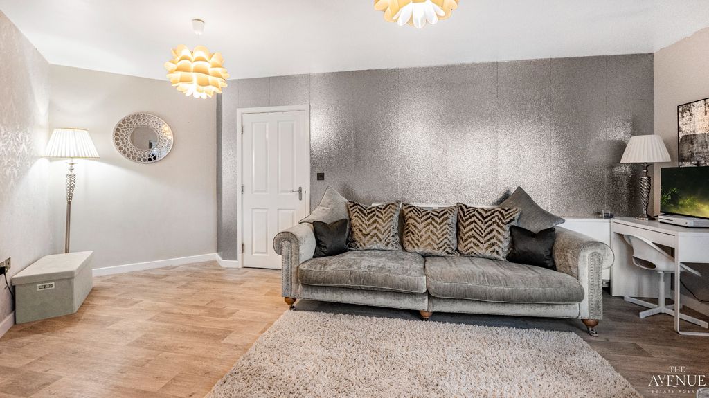 Property photo 3 of 18 5744517