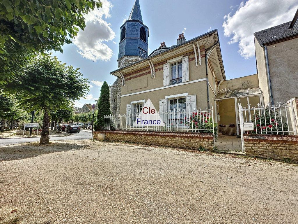 Property photo 2 of 13