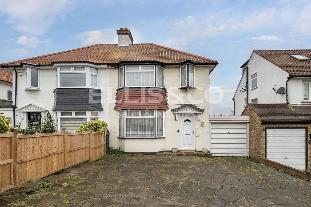 Property photo 1 of 17 Picture No. 23