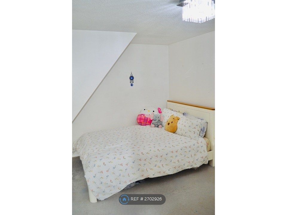 Property photo 2 of 8 Master Bedroom_1