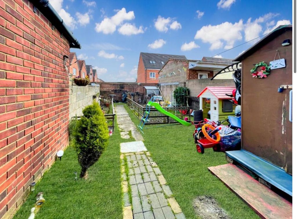 Property photo 3 of 12