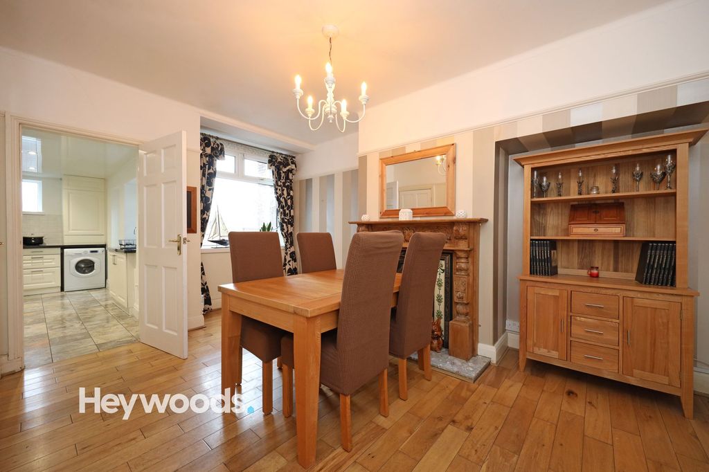 Property photo 3 of 26