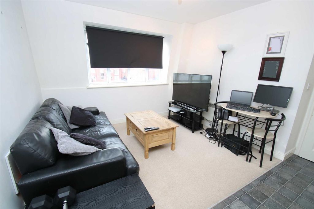 Property photo 2 of 5