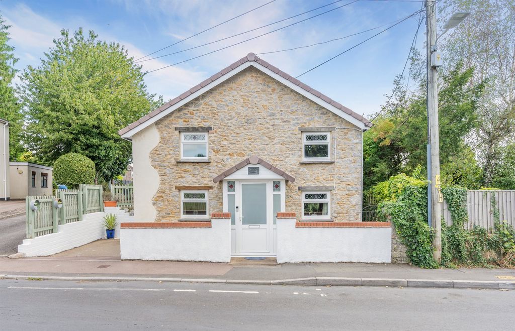 Property photo 1 of 31