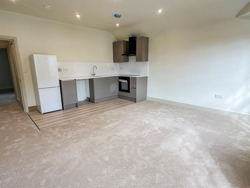 Property photo 3 of 8 Flat 7 B.Jpg