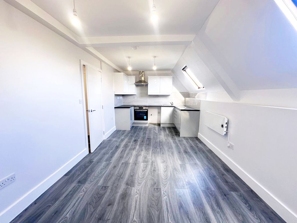 Property photo 1 of 6 Kitchen