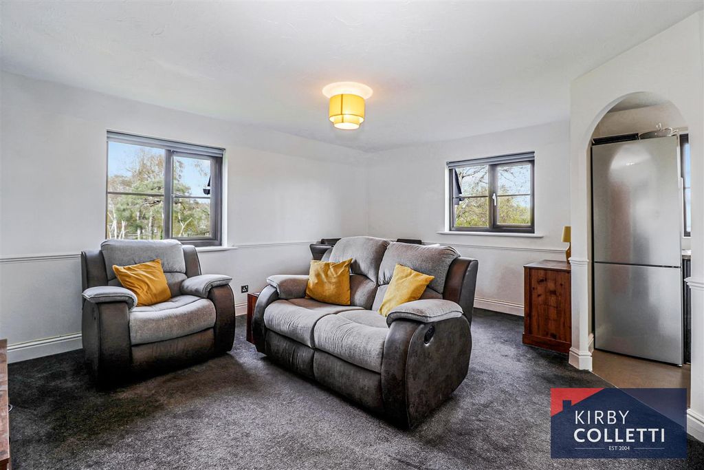 Property photo 2 of 17 Living Room