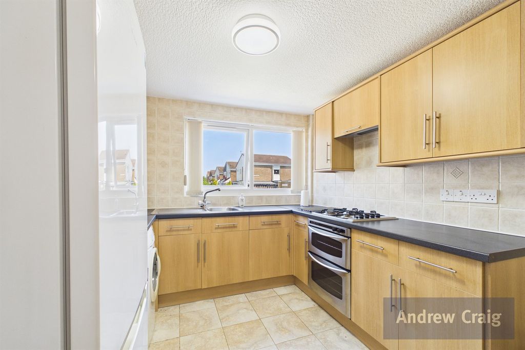 Property photo 2 of 17 Kitchen Diner