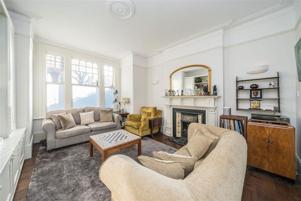 Property photo 2 of 9