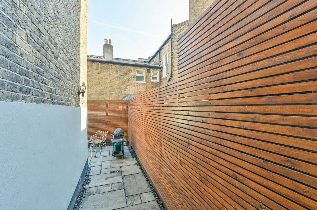 Property photo 2 of 15