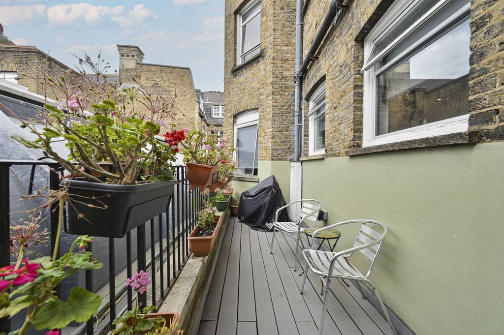 Property photo 1 of 21