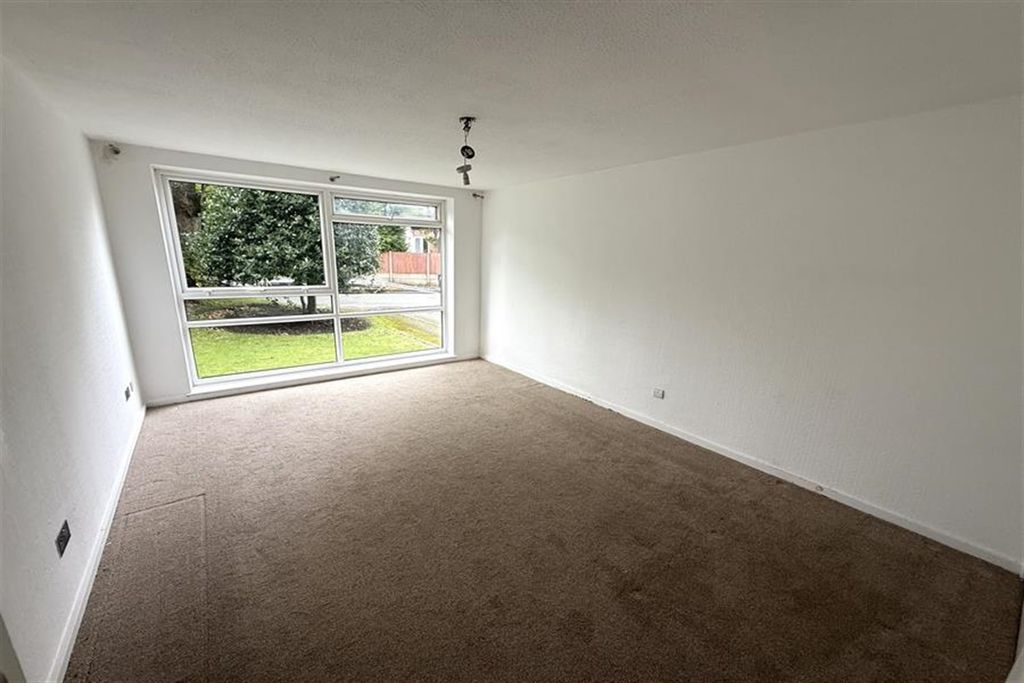 Property photo 1 of 12 (Main)