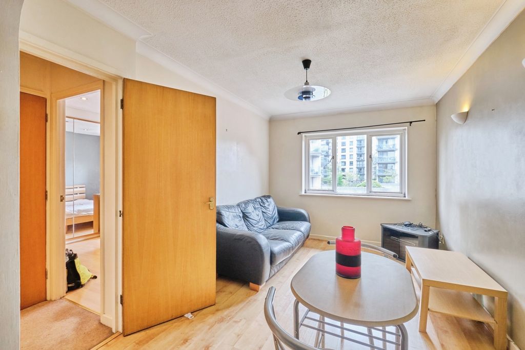 Property photo 3 of 20 Pbox-Img.Jpg