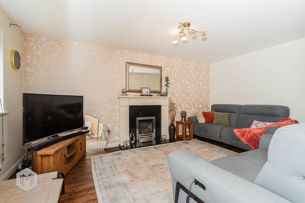 Property photo 2 of 29 Picture No. 04