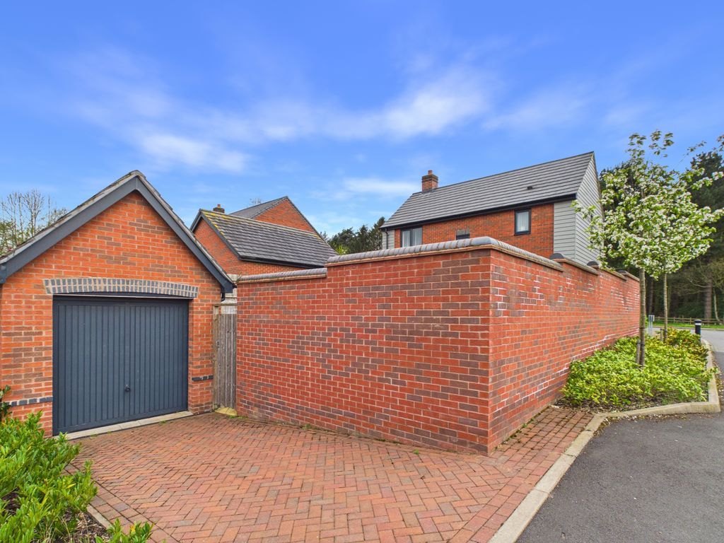 Property photo 3 of 15 Photo 5