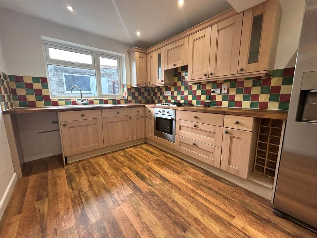 Property photo 2 of 12 Picture No. 09