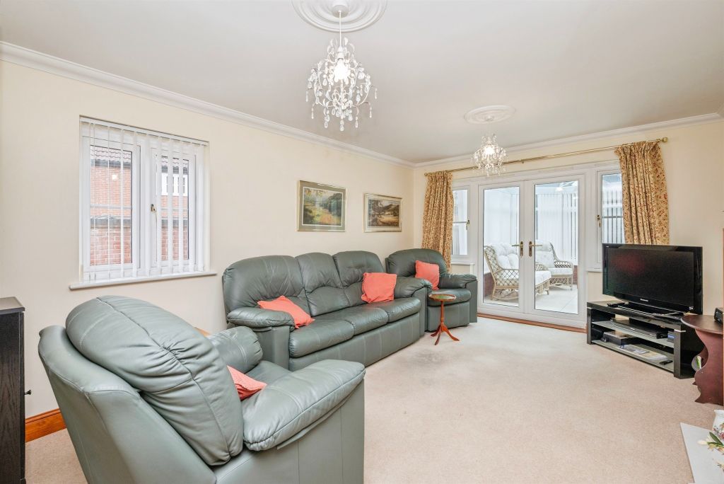 Property photo 2 of 17