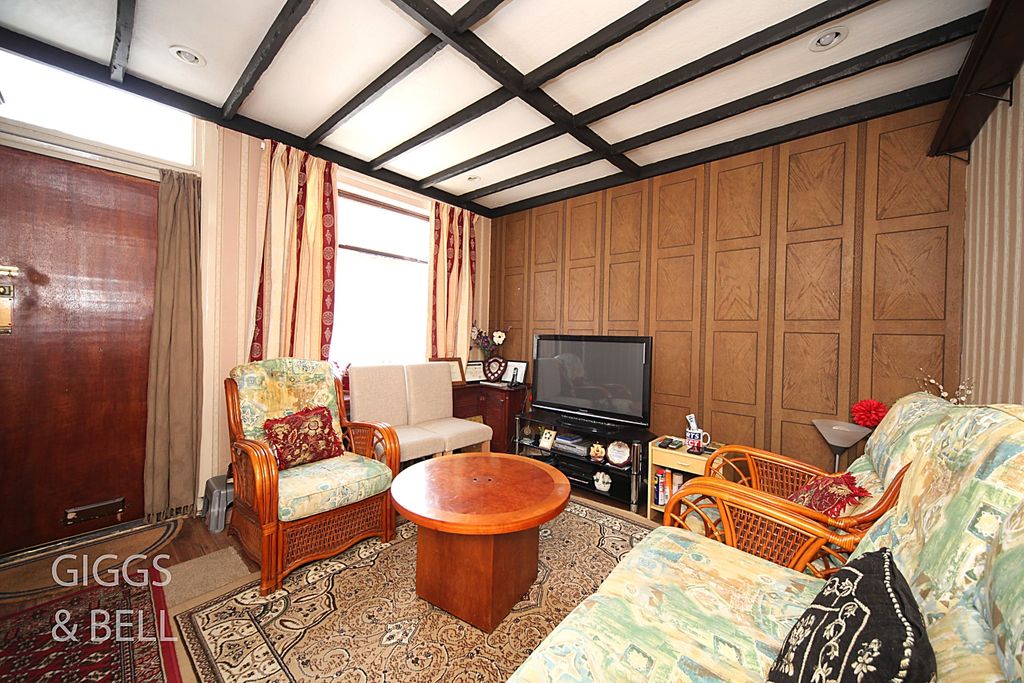 Property photo 2 of 21 2220692