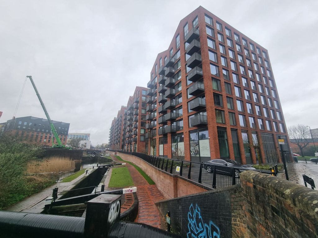 Property photo 1 of 12