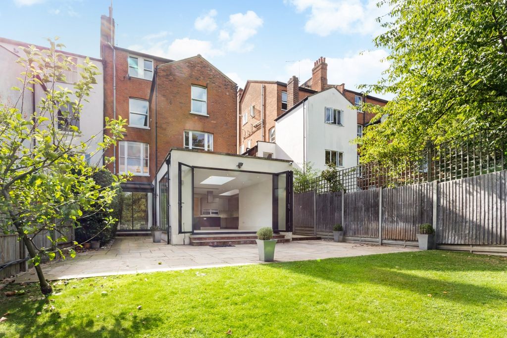 Property photo 2 of 37 Coolhurst Road, 2...